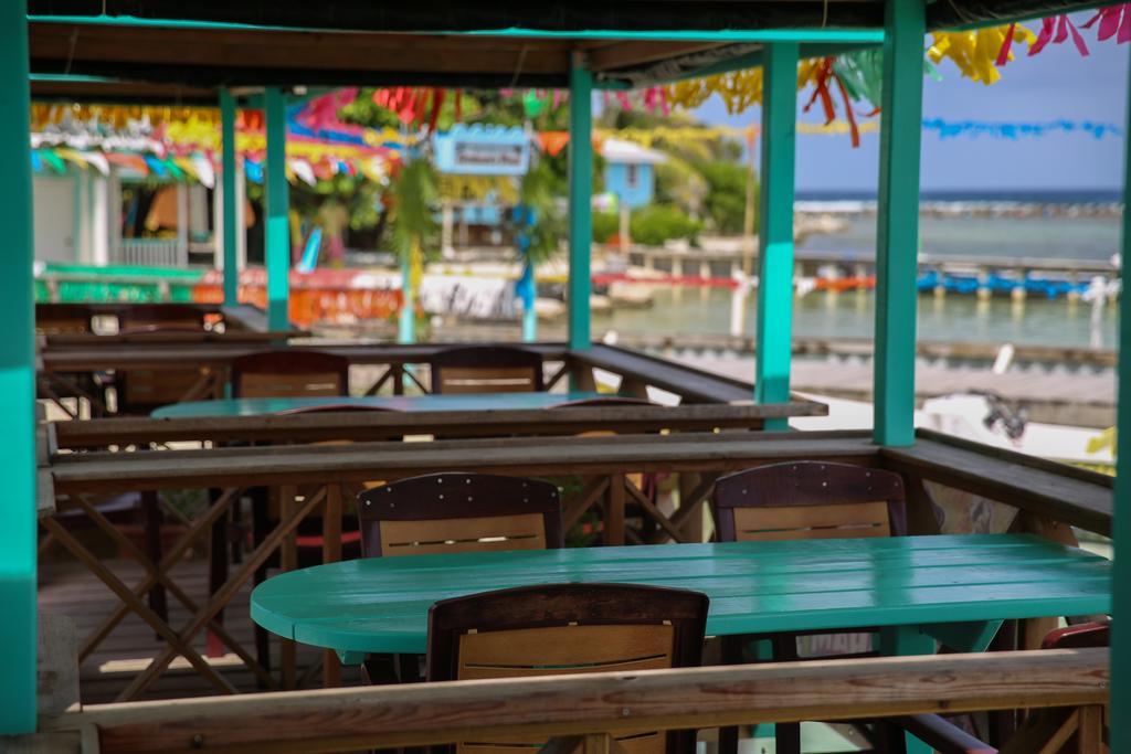 Graham'S Place Guanaja 외부 사진